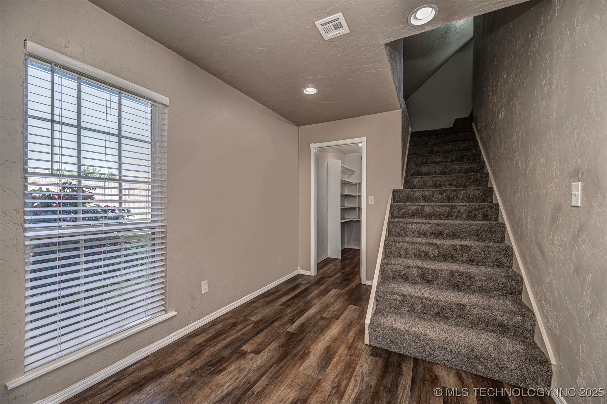 17595 County Road 1528
