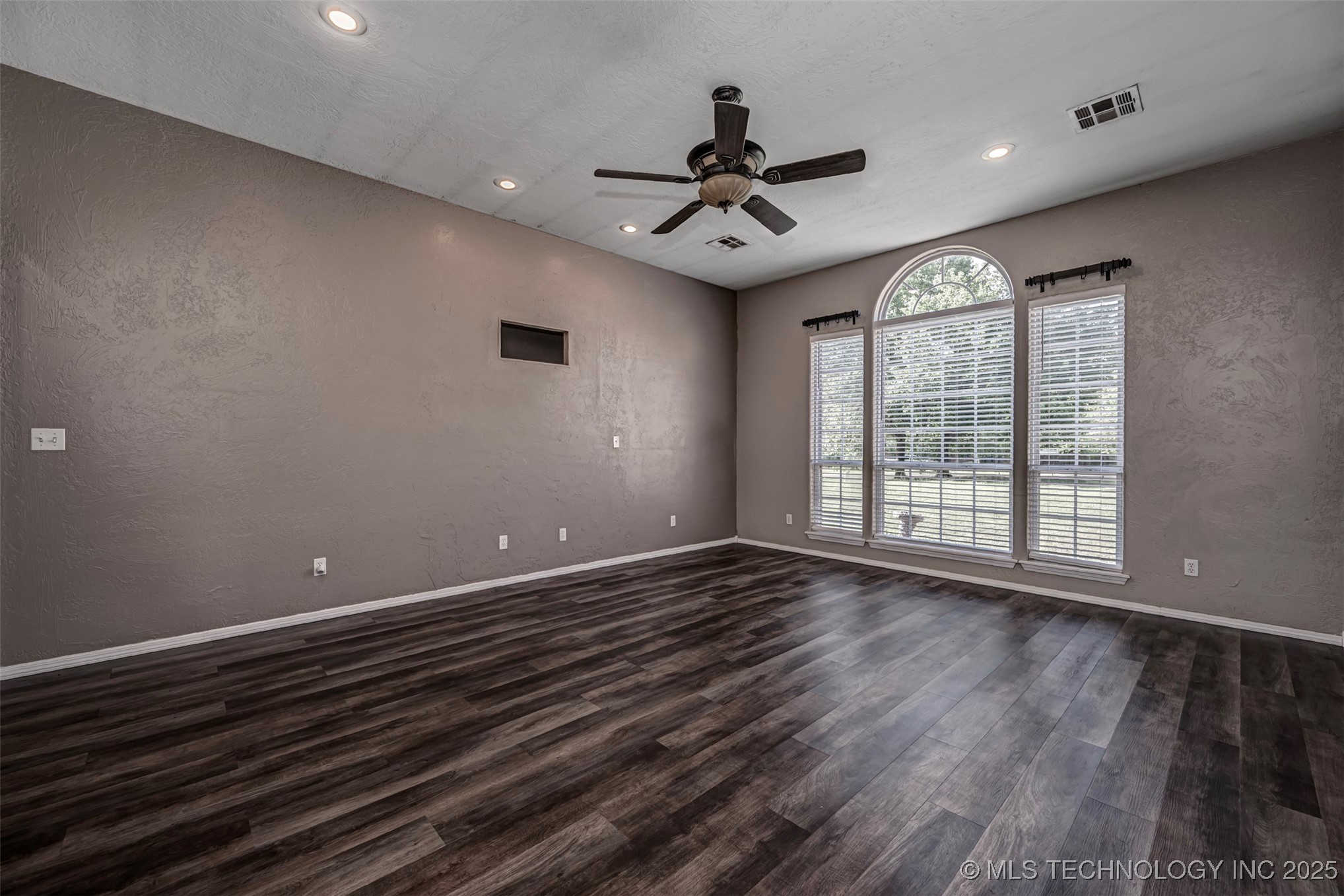 17595 County Road 1528