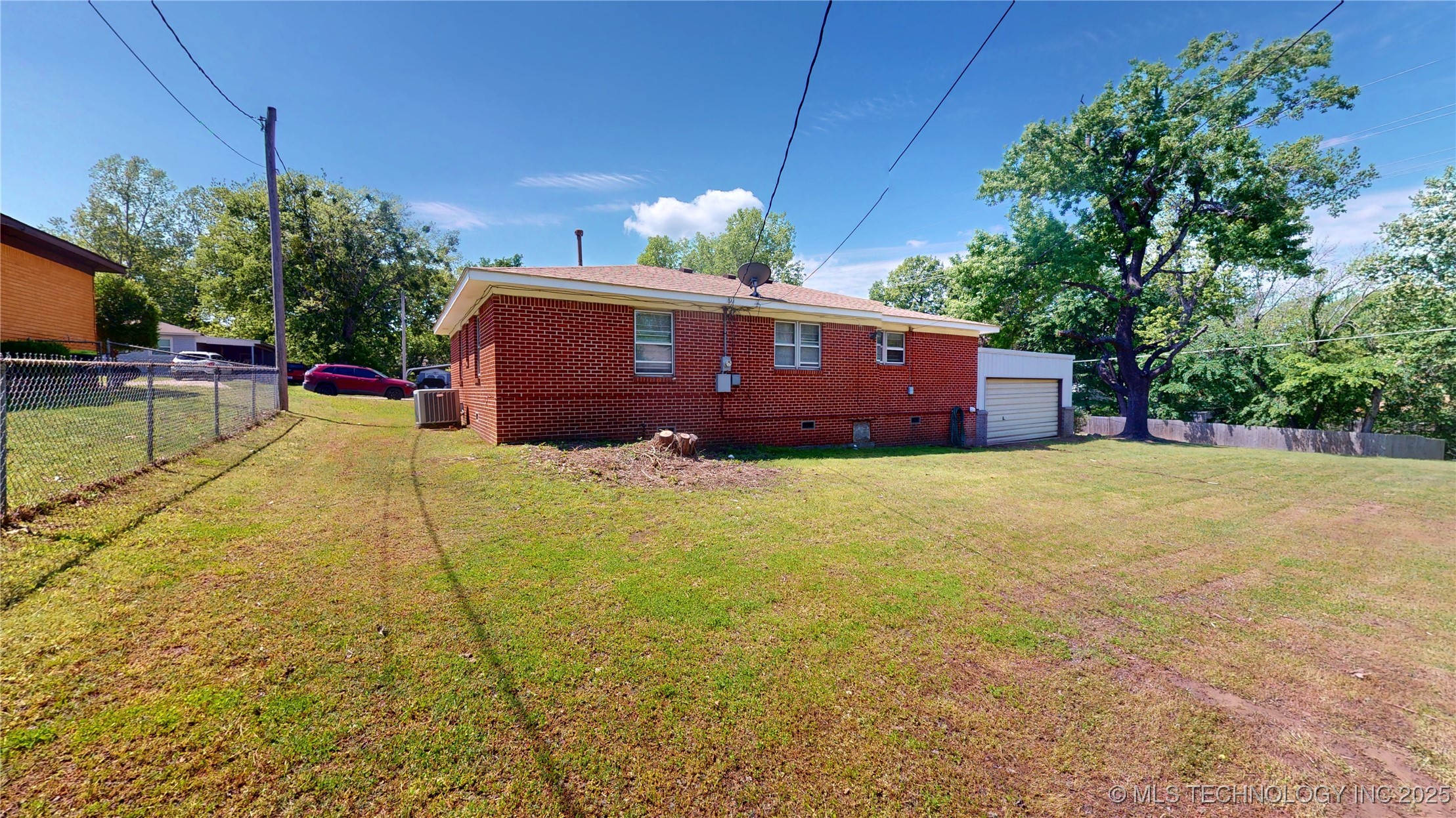 1800 E 17th