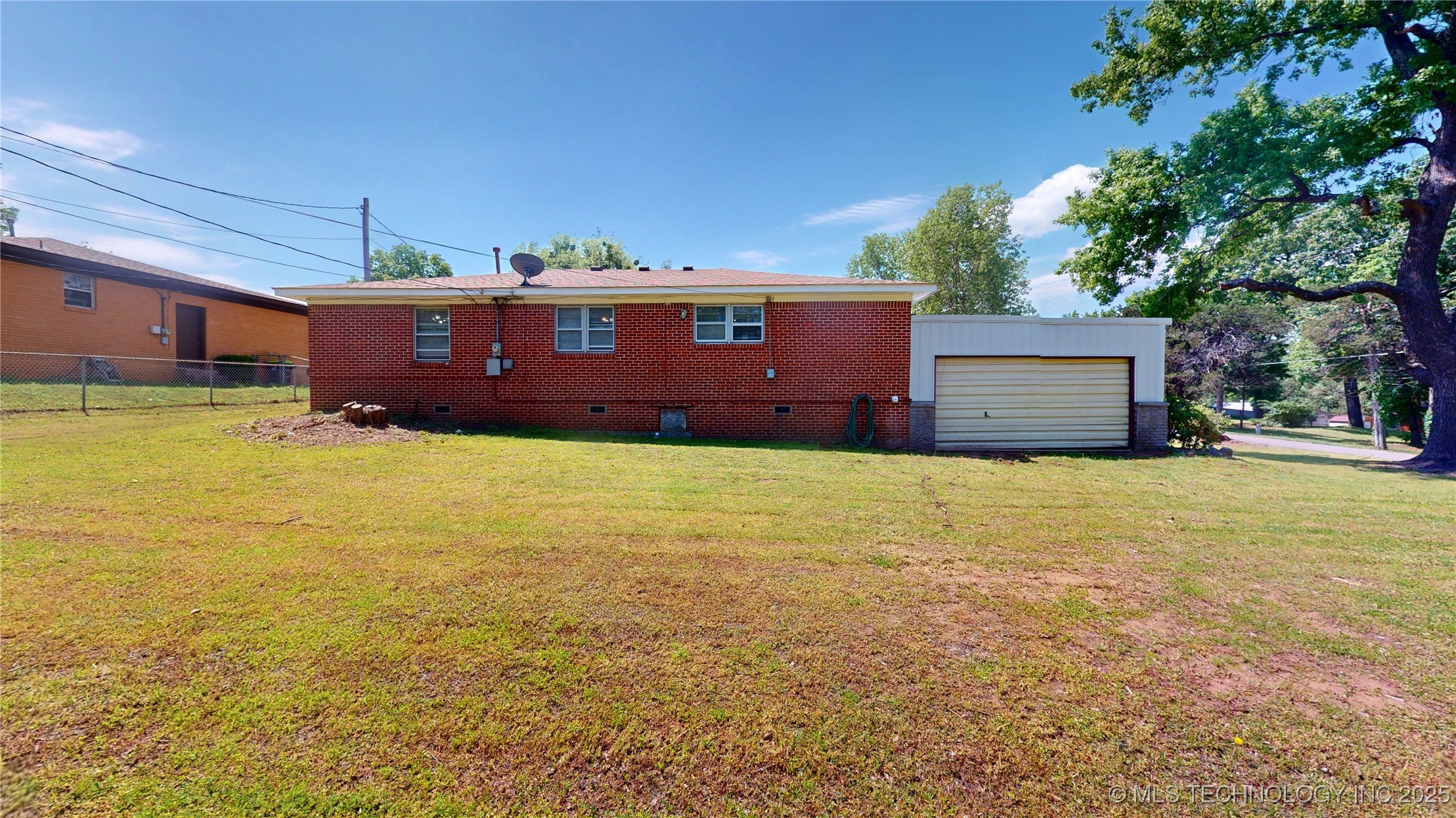 1800 E 17th