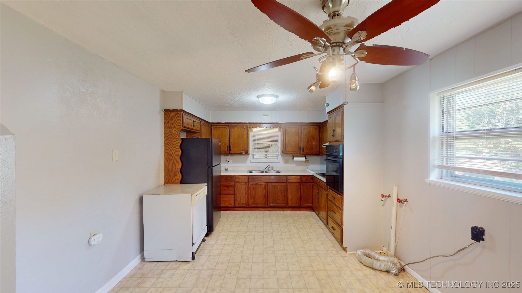 1800 E 17th