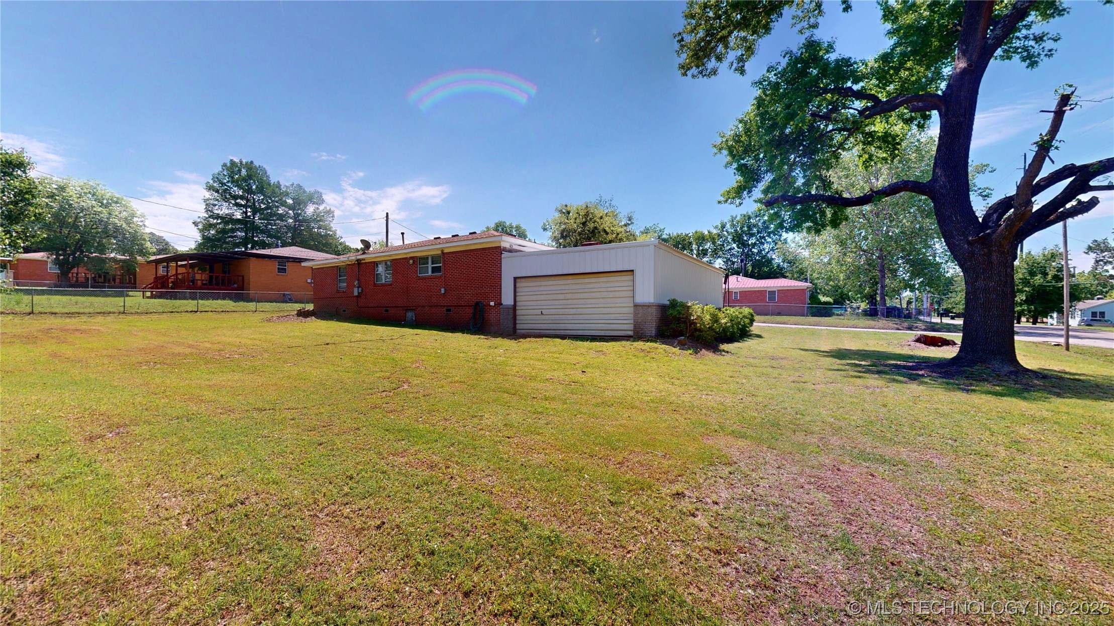 1800 E 17th