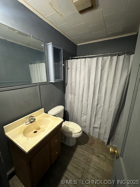 208 W 8th