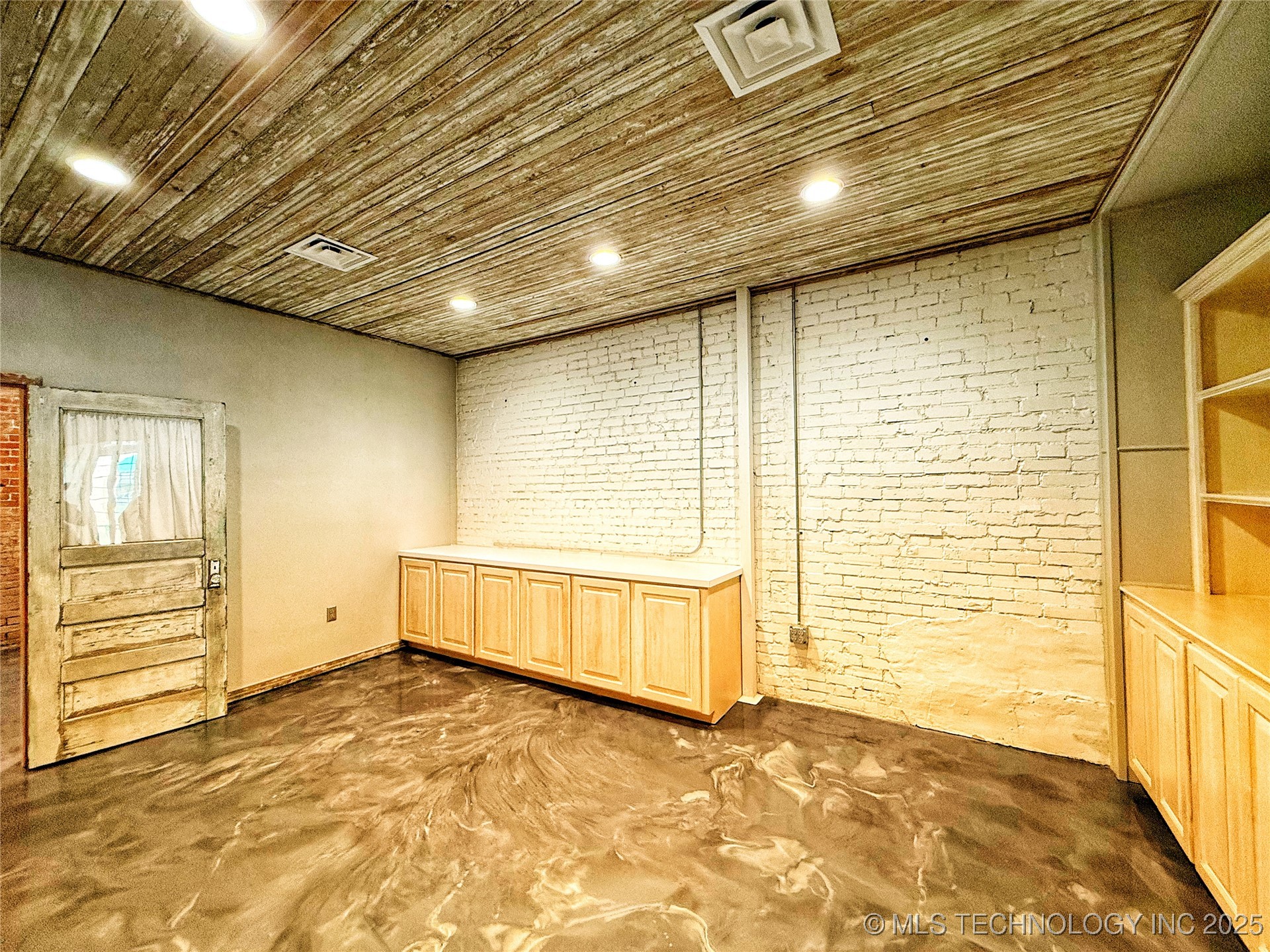 114 N Main Street