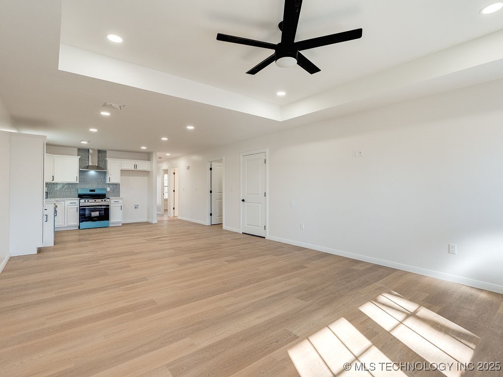 1108 E Beverly
