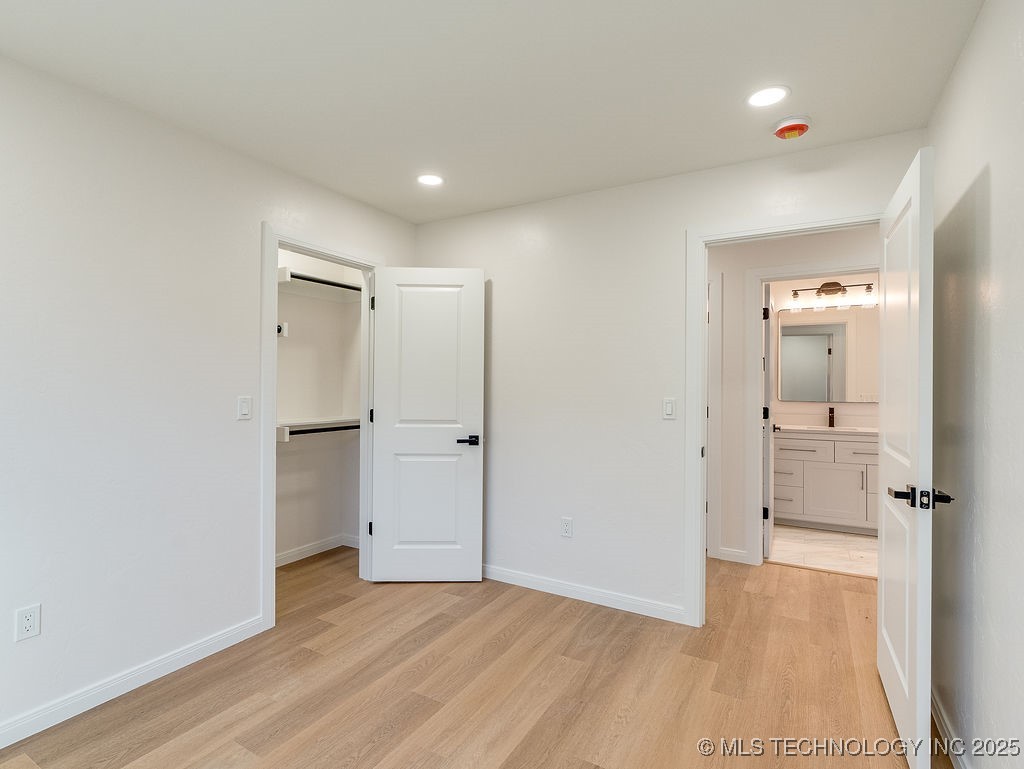 1108 E Beverly