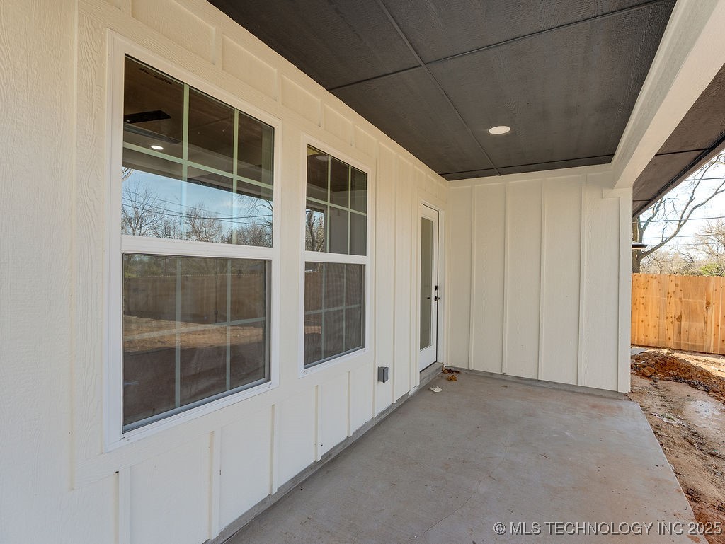 1108 E Beverly