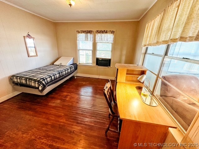 913 N Hinckley