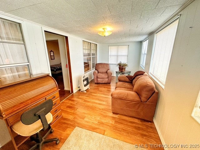 913 N Hinckley