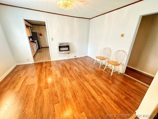 913 N Hinckley