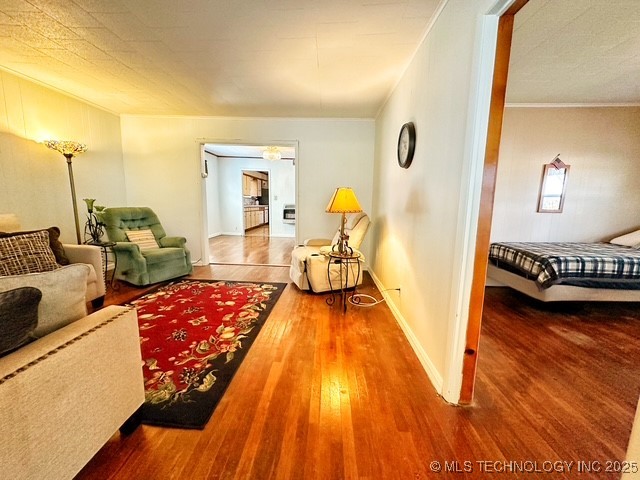 913 N Hinckley