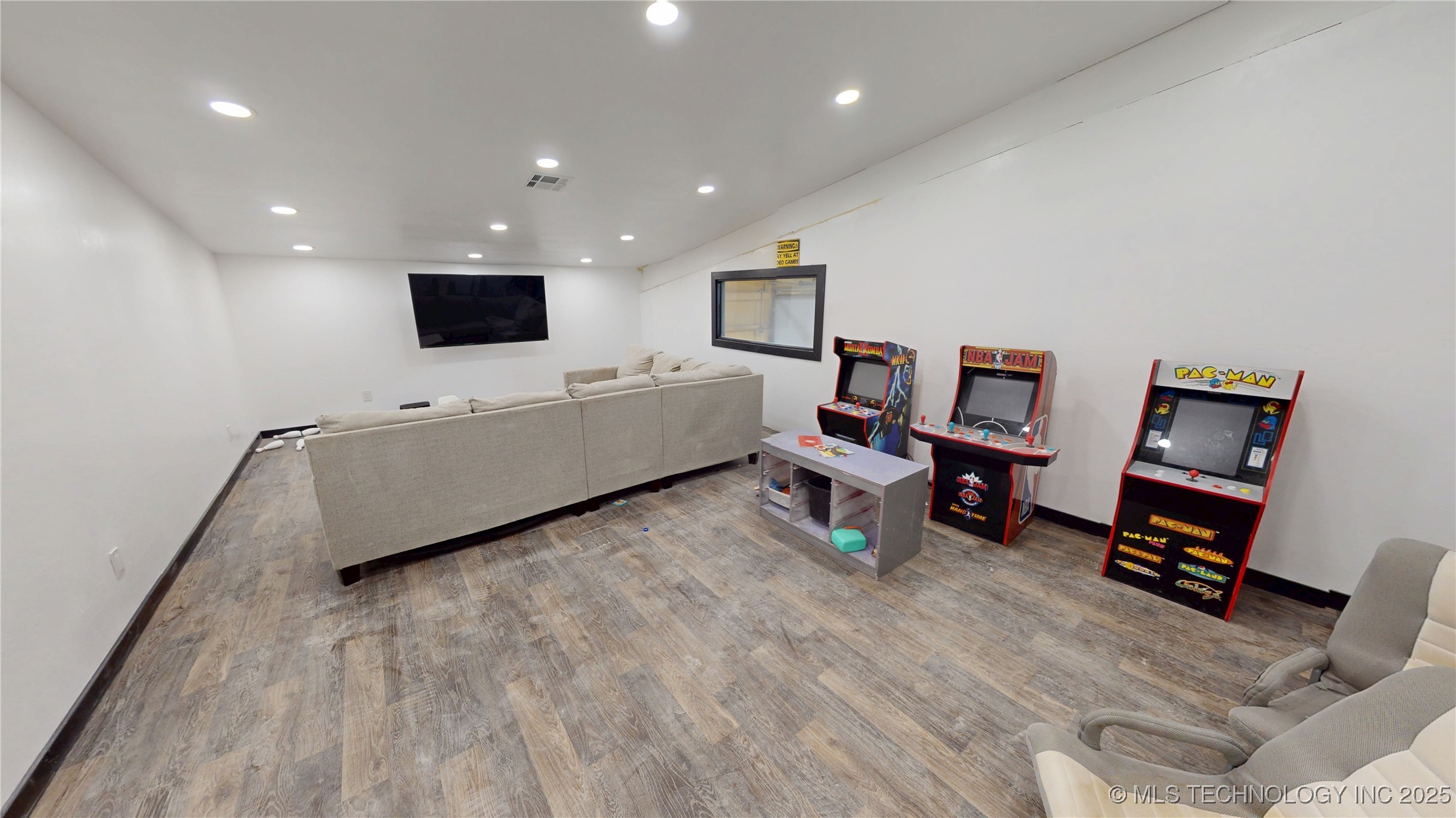 16473 County Road 1560