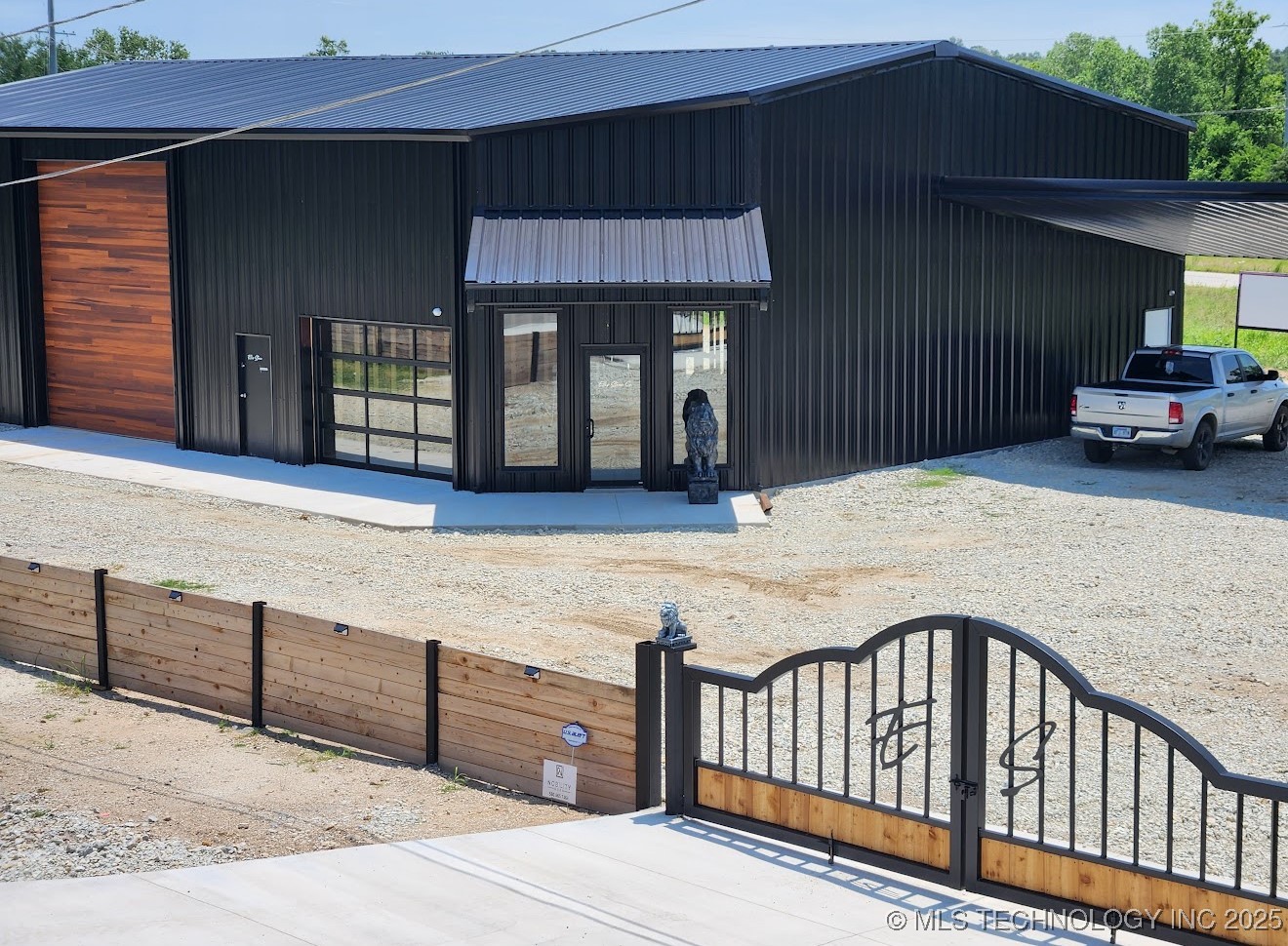 16473 County Road 1560