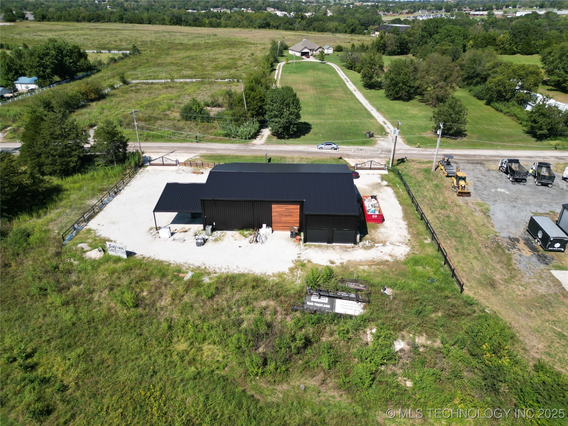 16473 County Road 1560