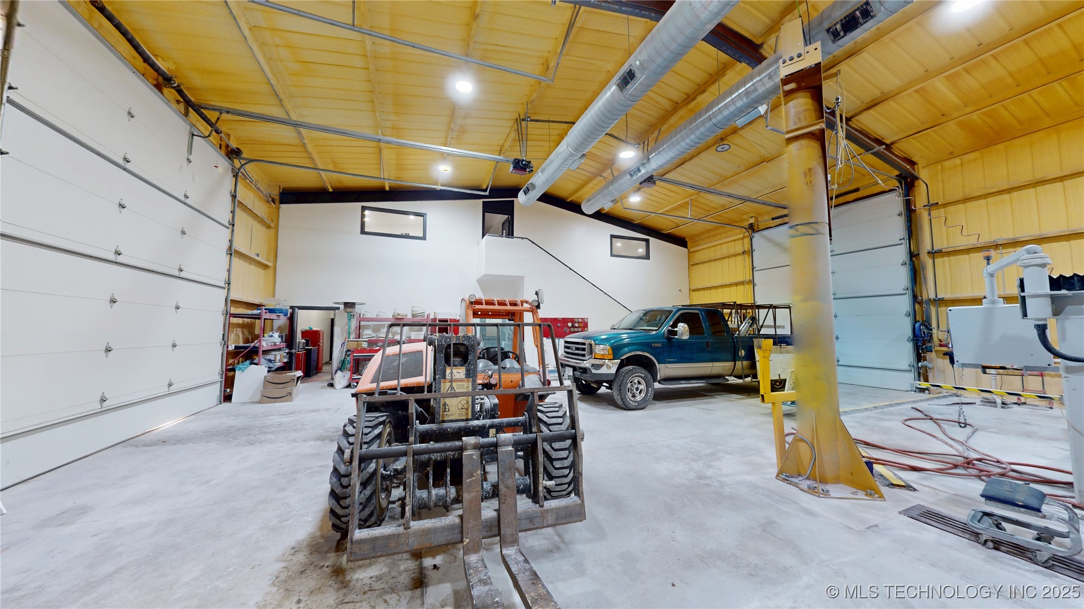 16473 County Road 1560