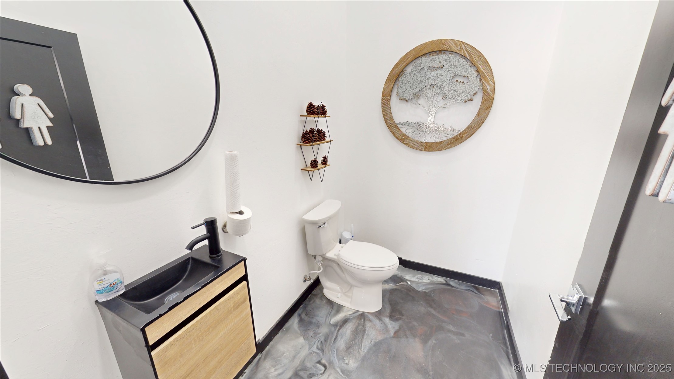 16473 County Road 1560