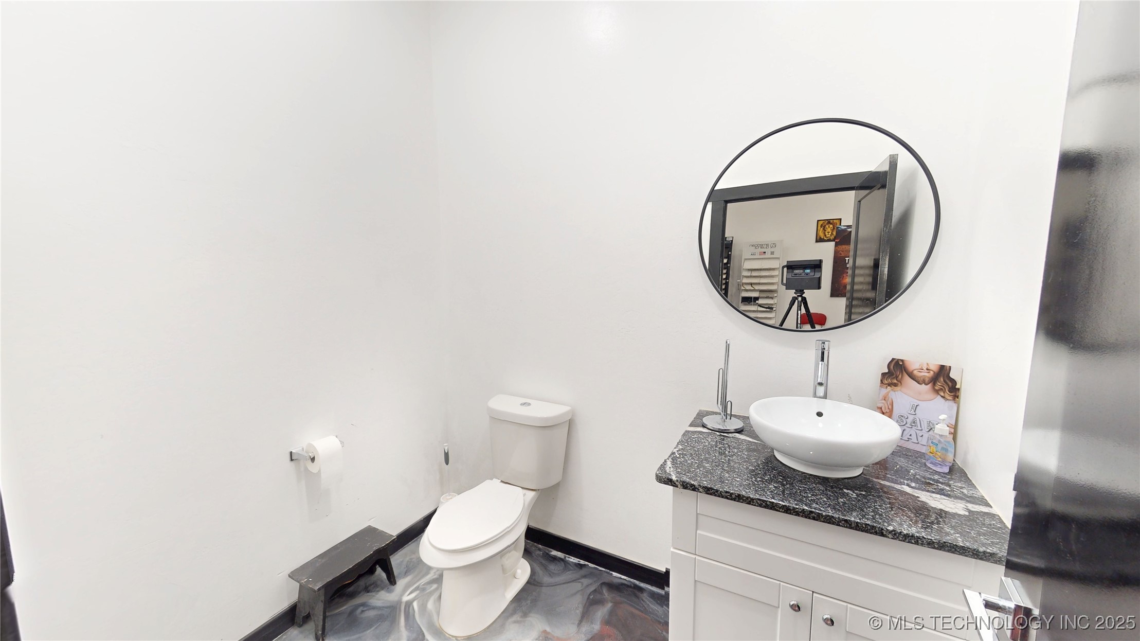 16473 County Road 1560