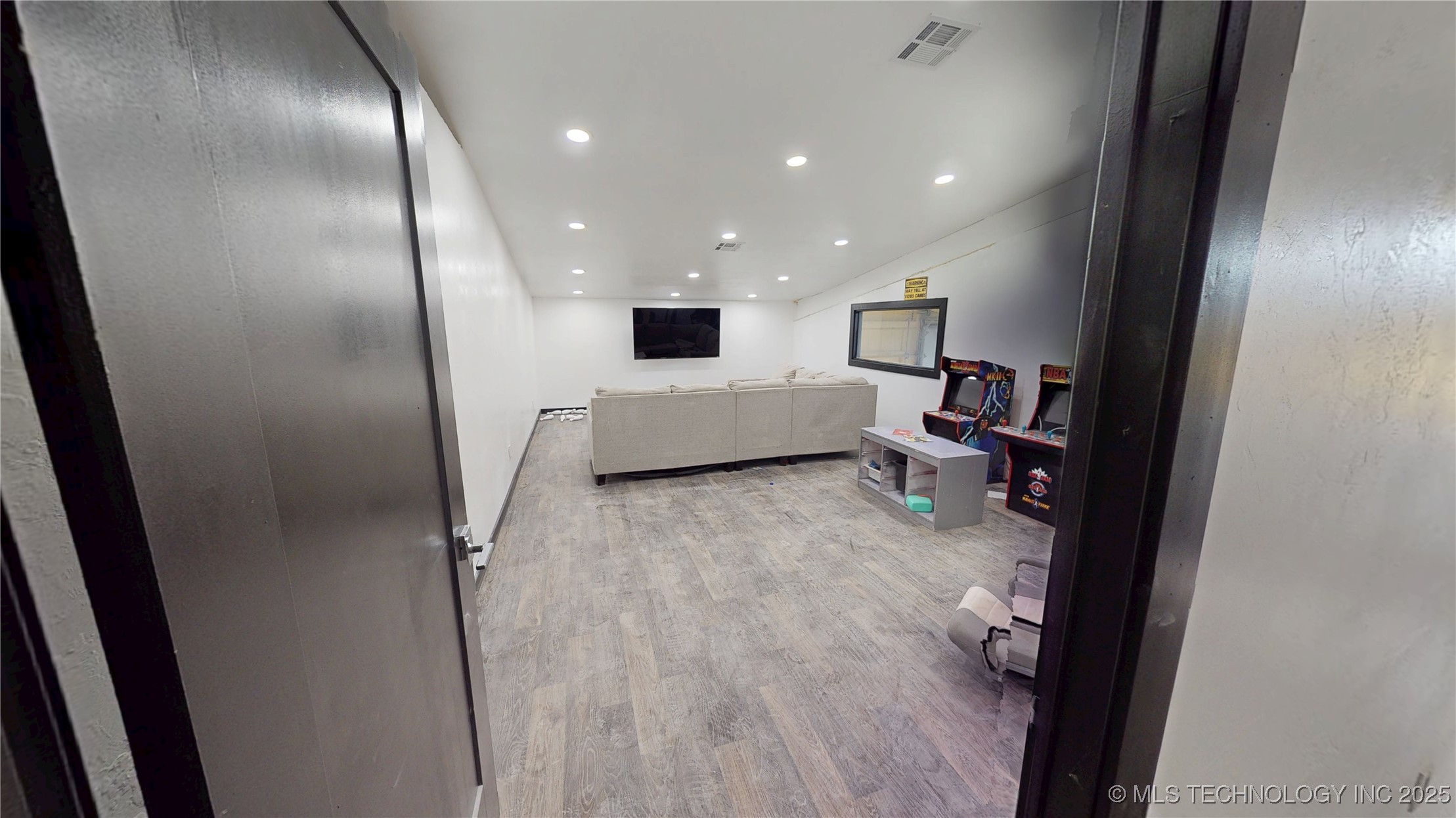 16473 County Road 1560