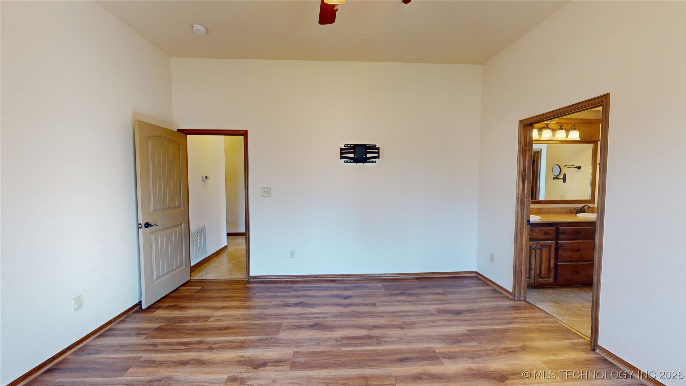 14051 County Road 1572