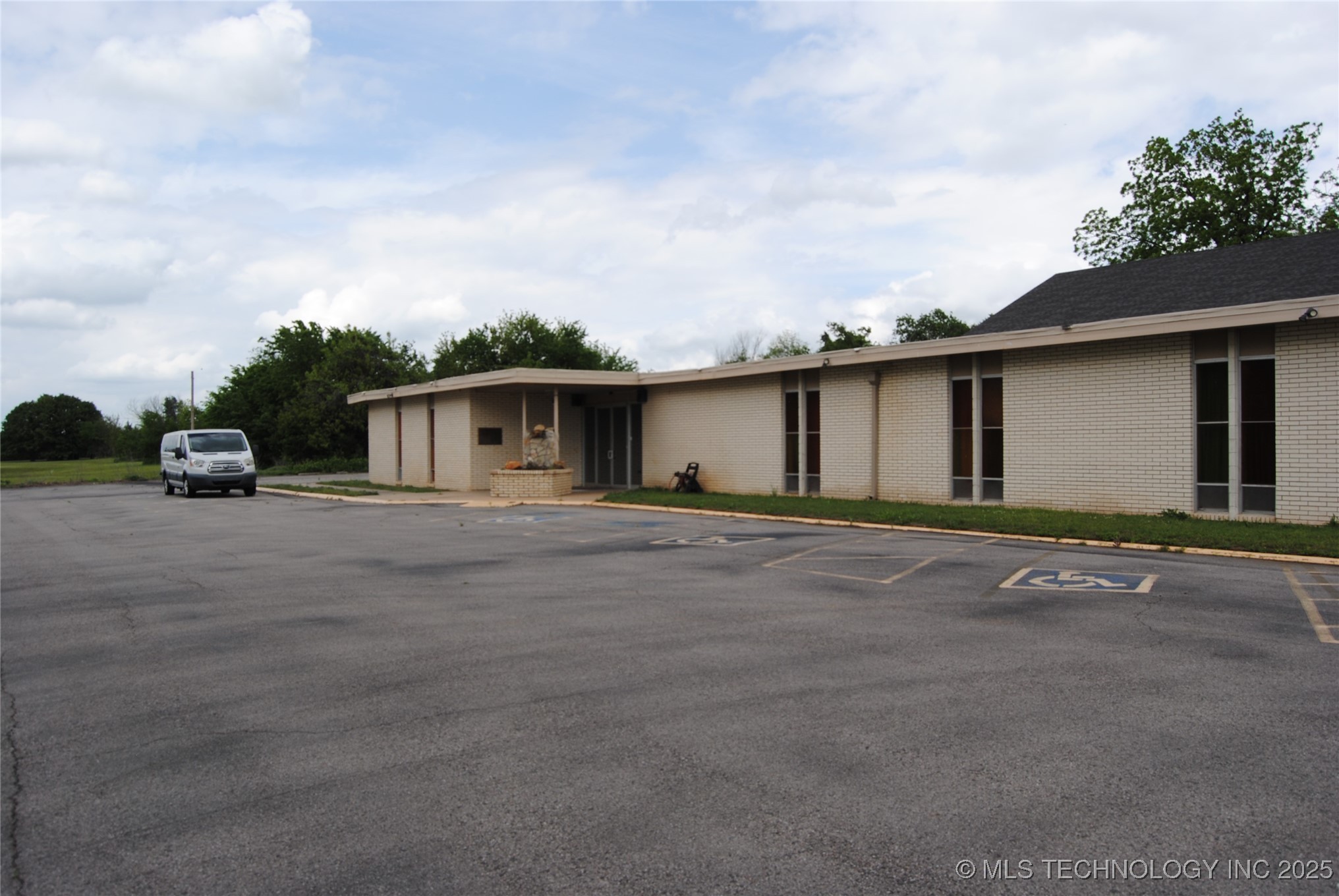 1930 Arlington Street