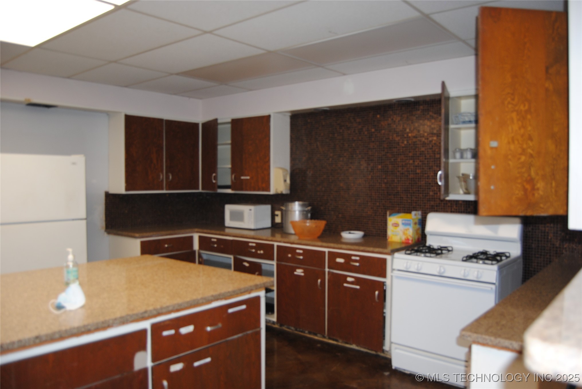 1930 Arlington Street