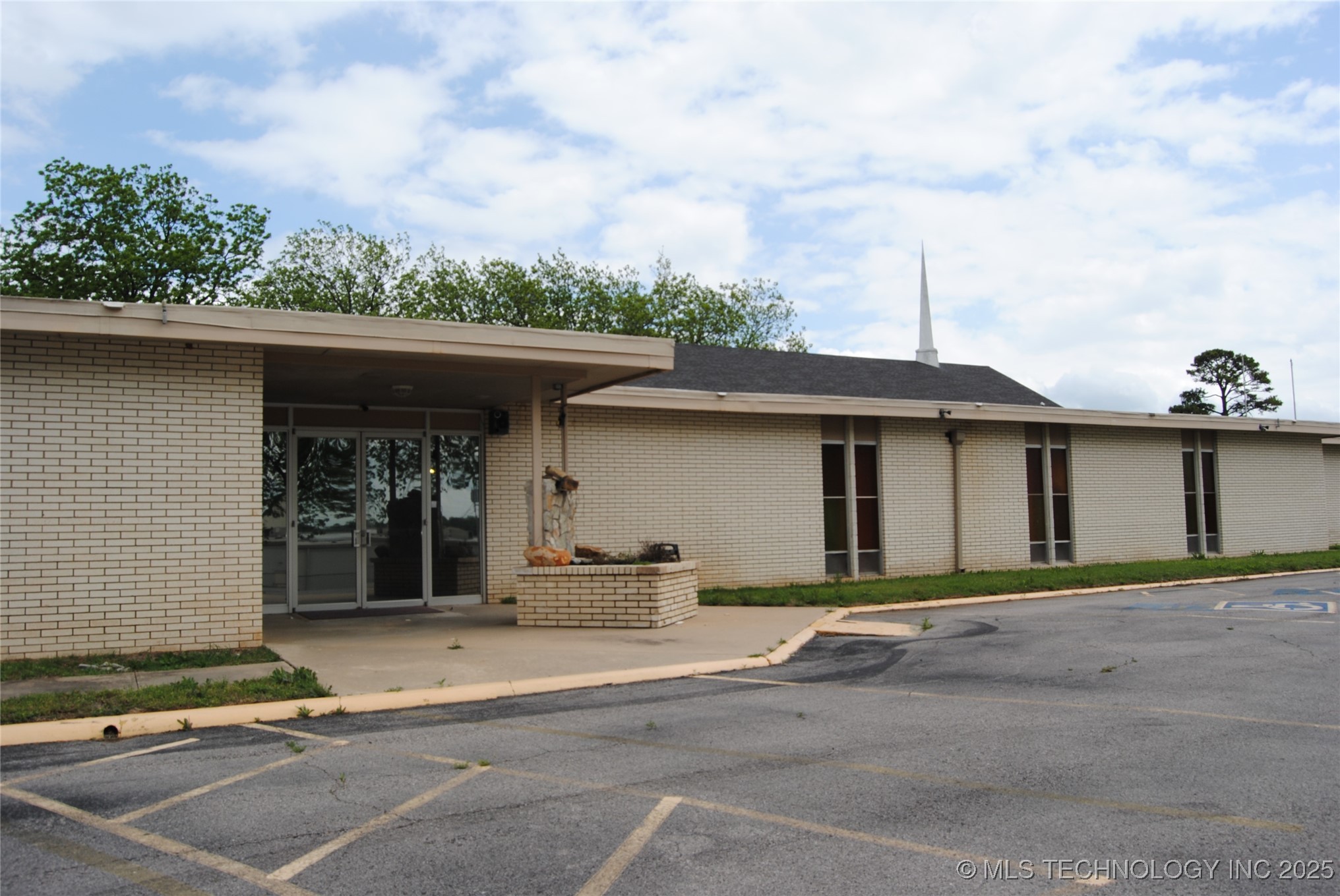 1930 Arlington Street