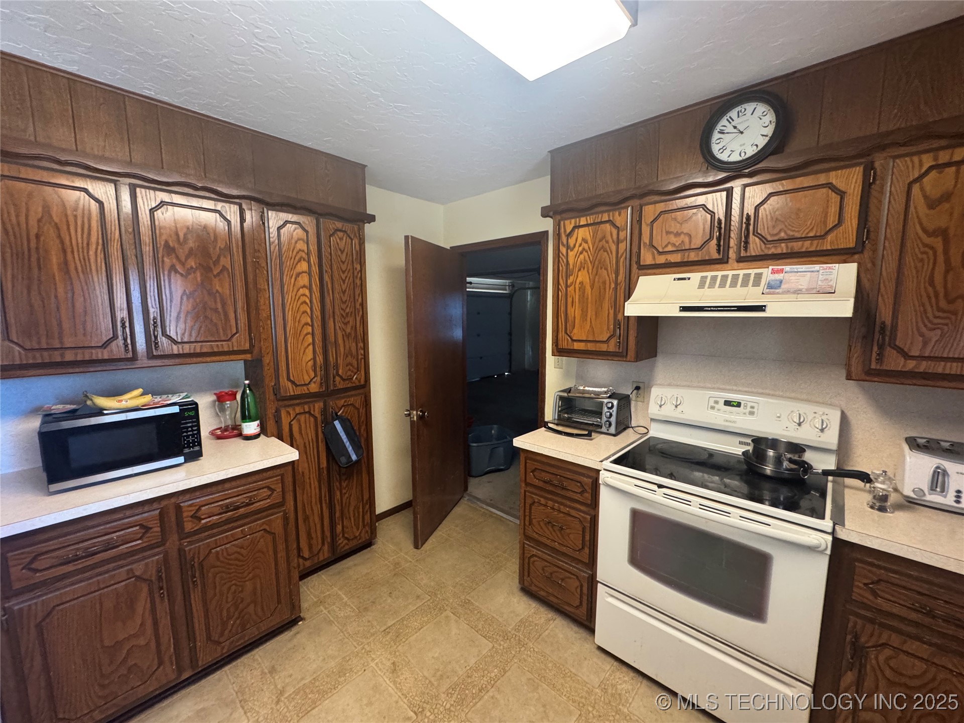 15902 County Road 3535
