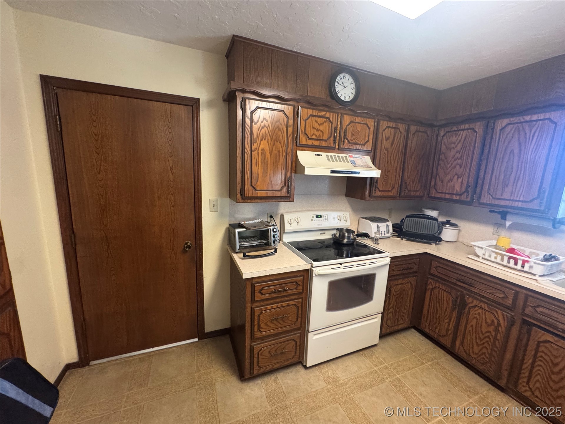 15902 County Road 3535