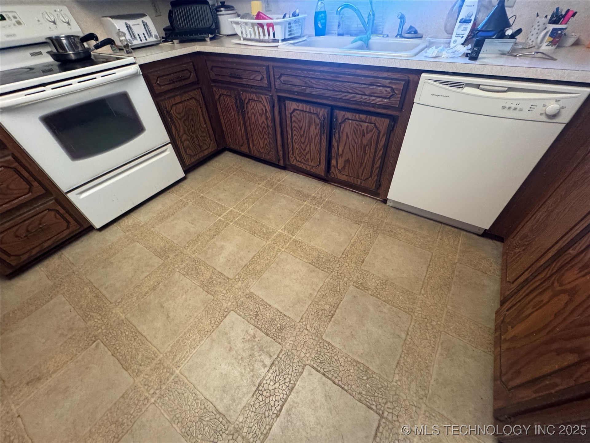 15902 County Road 3535