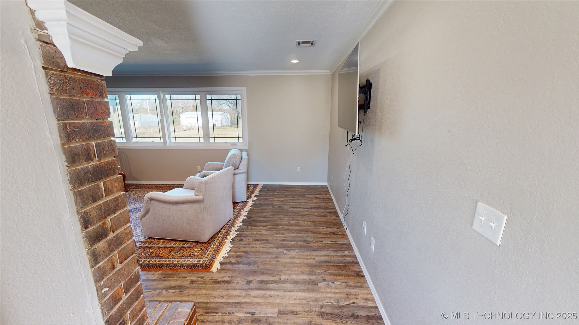 16924 County Road 1517