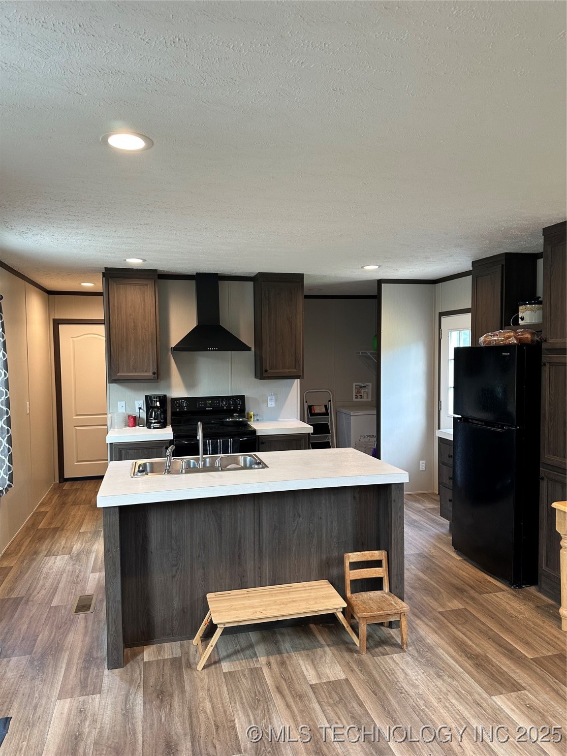 413 State Highway 1E