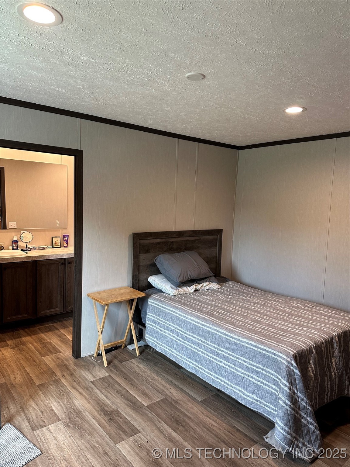 413 State Highway 1E