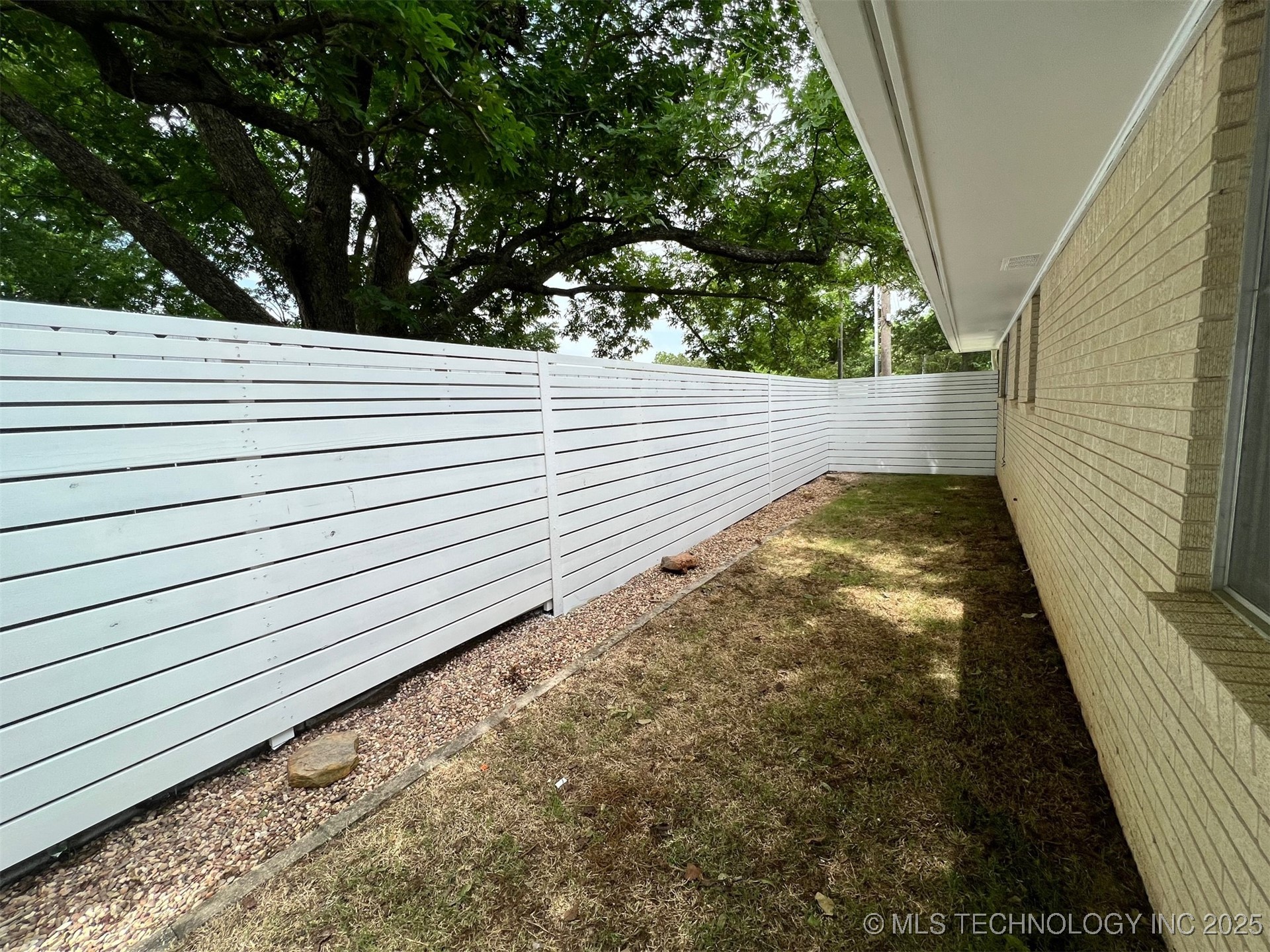 1604 Broadway Boulevard W