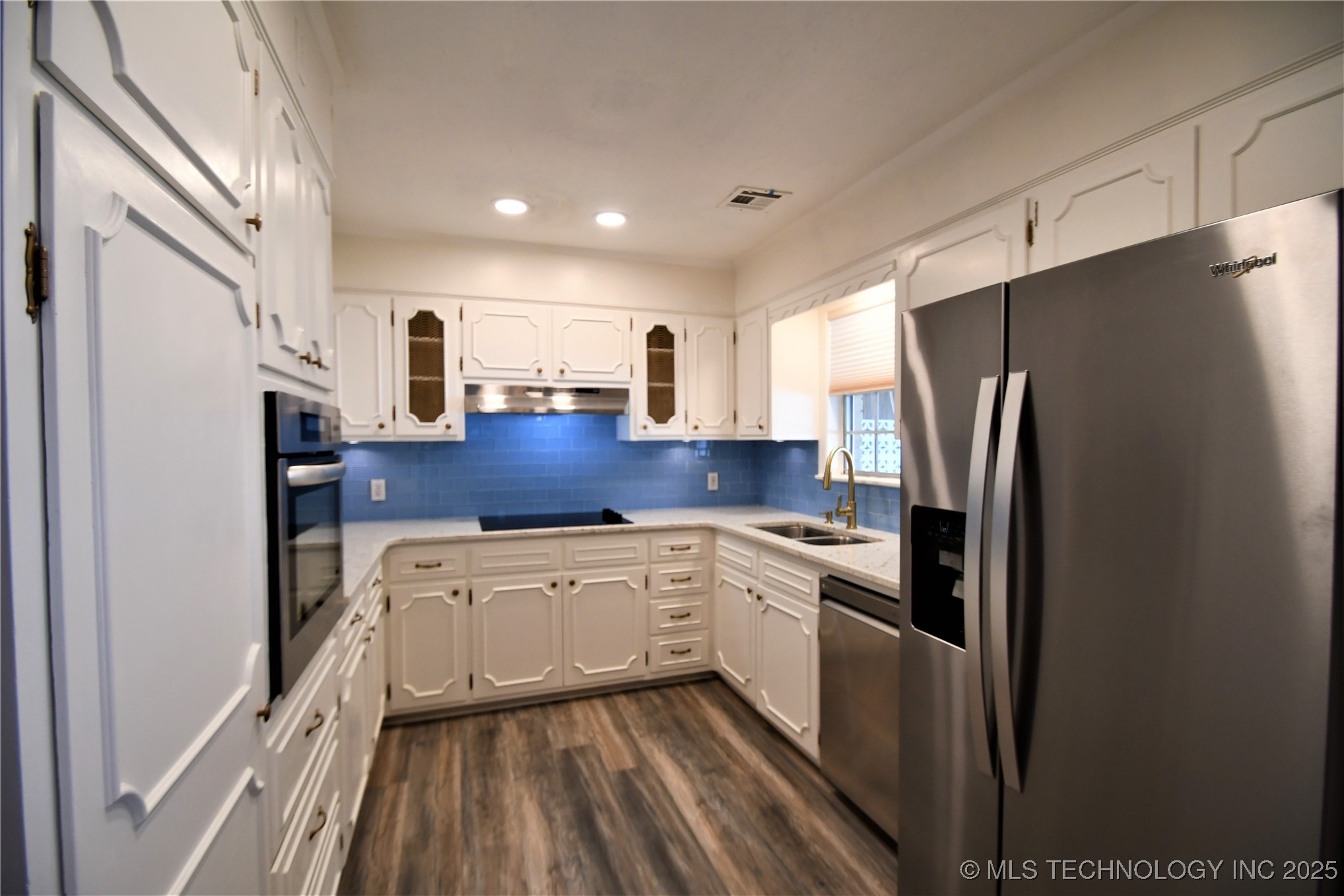 1604 Broadway Boulevard W