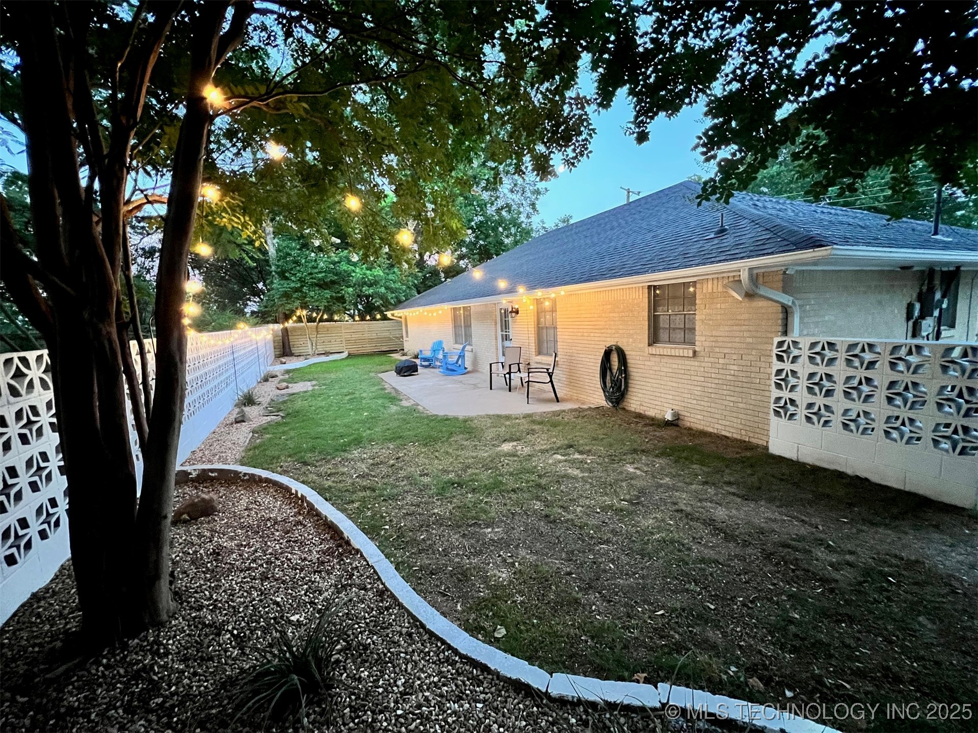 1604 Broadway Boulevard W