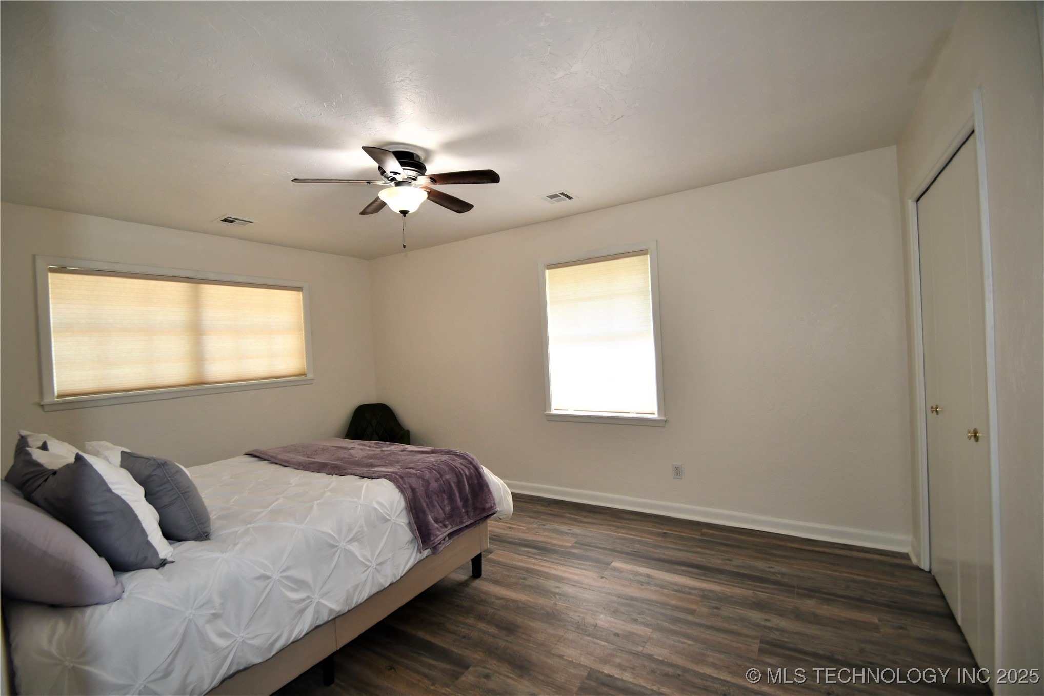 1604 Broadway Boulevard W