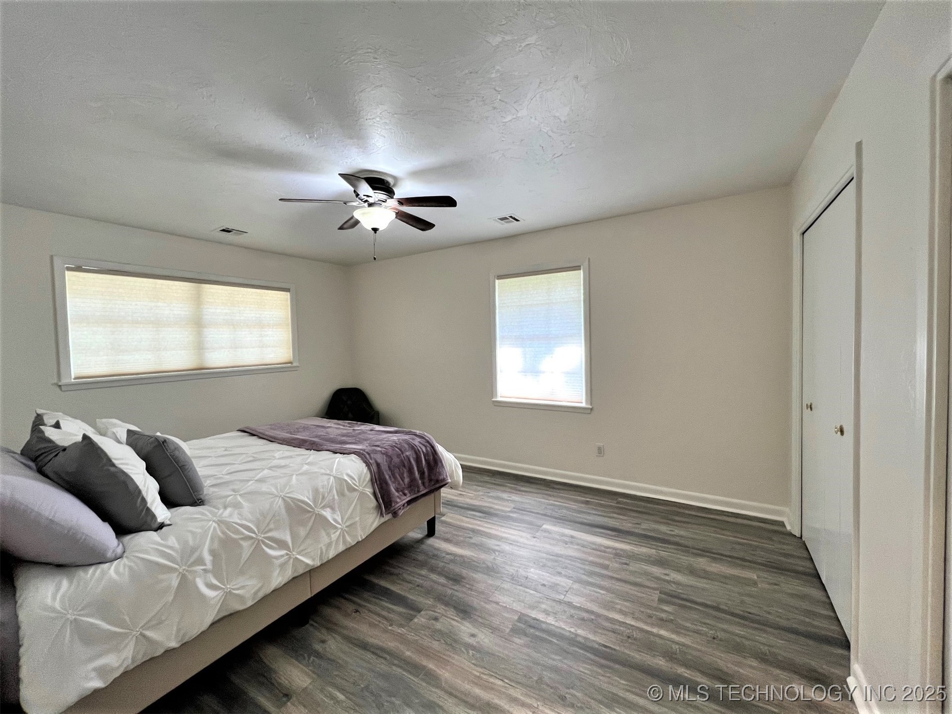 1604 Broadway Boulevard W