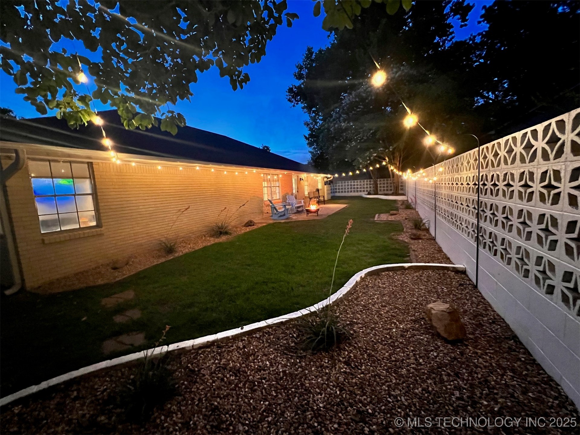 1604 Broadway Boulevard W