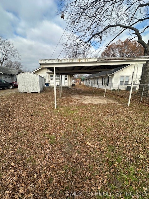 619 N Hinckley