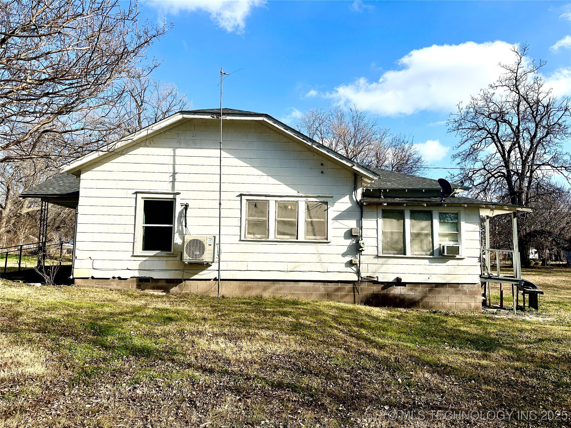 411 W 8th