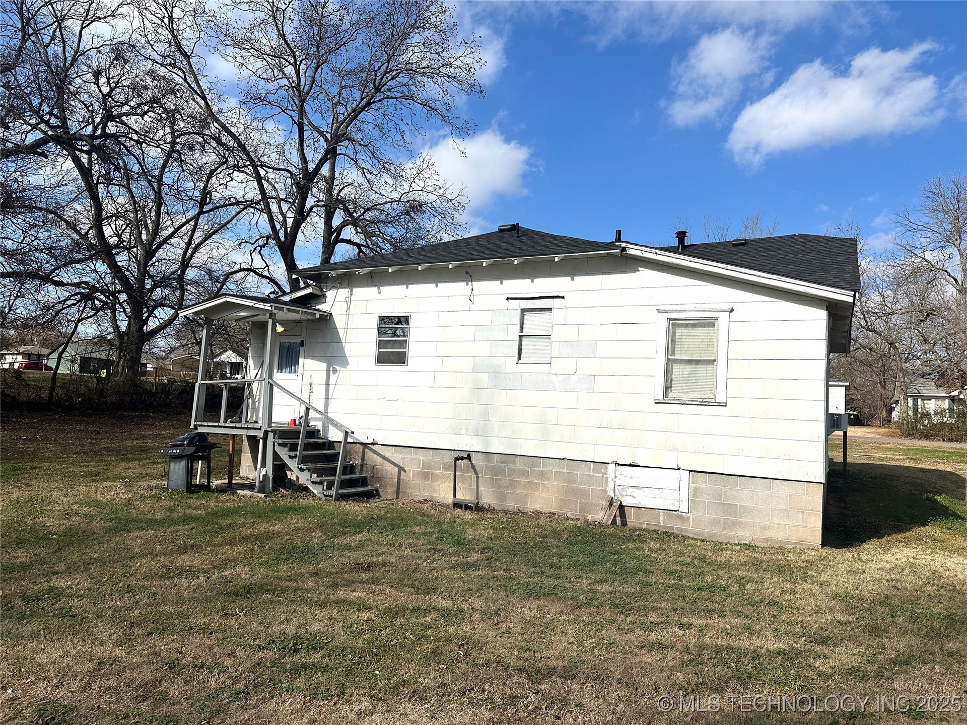 411 W 8th