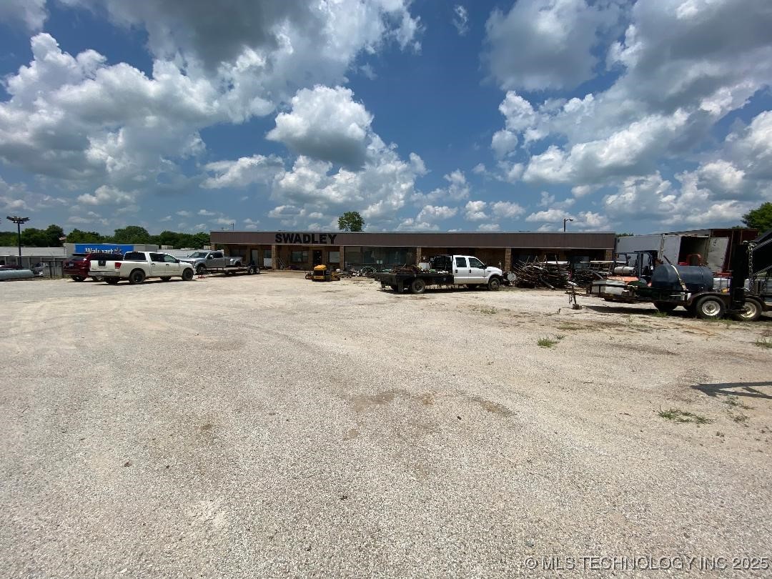 800 E Highway