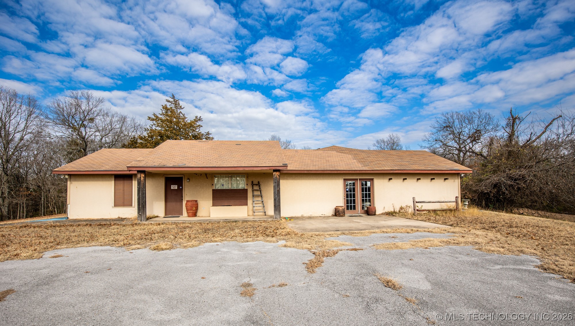 2100 Ahloso Road