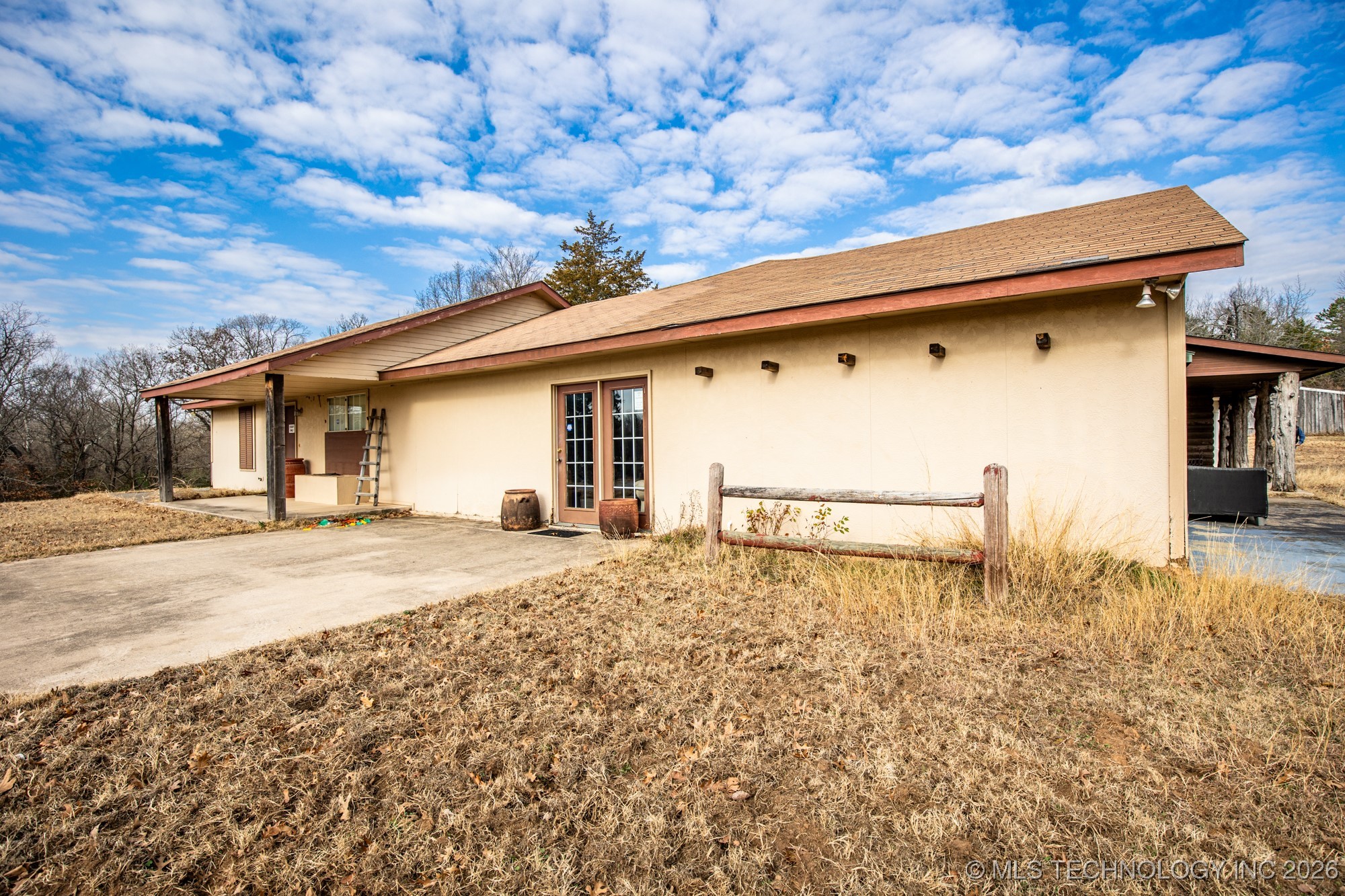 2100 Ahloso Road