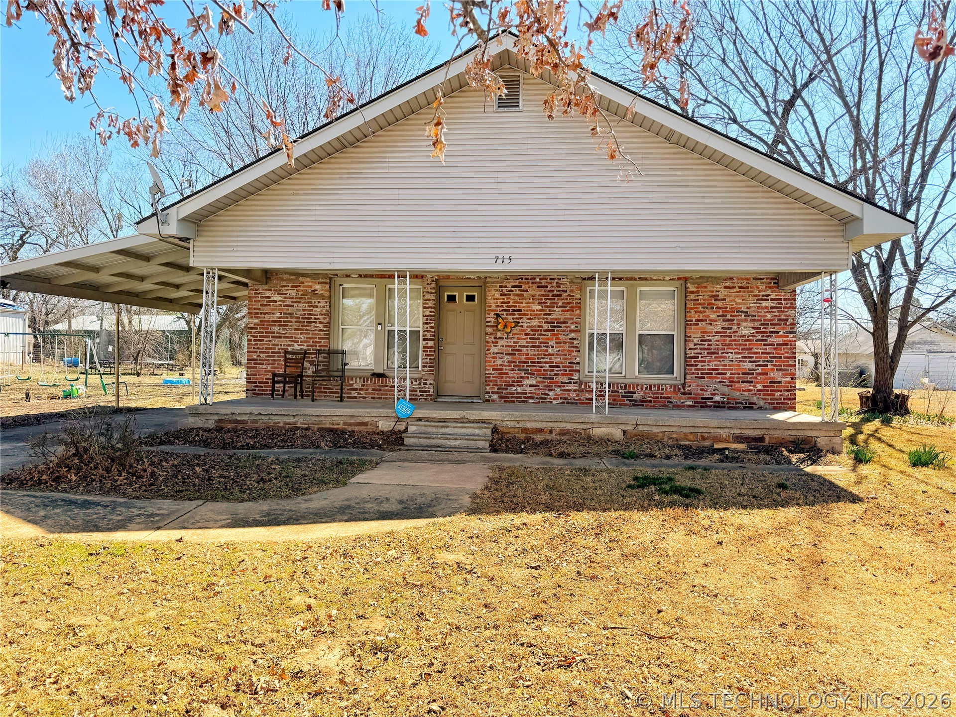 715 N Burgess