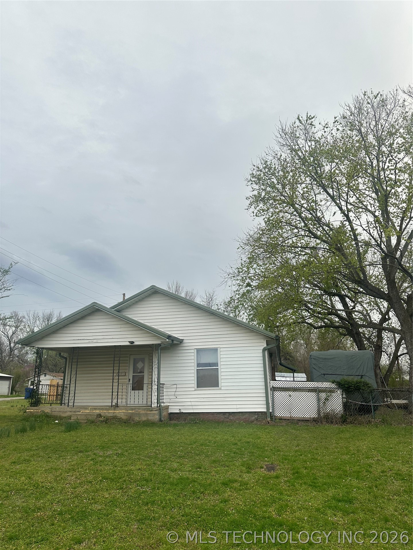 201 W Broadway