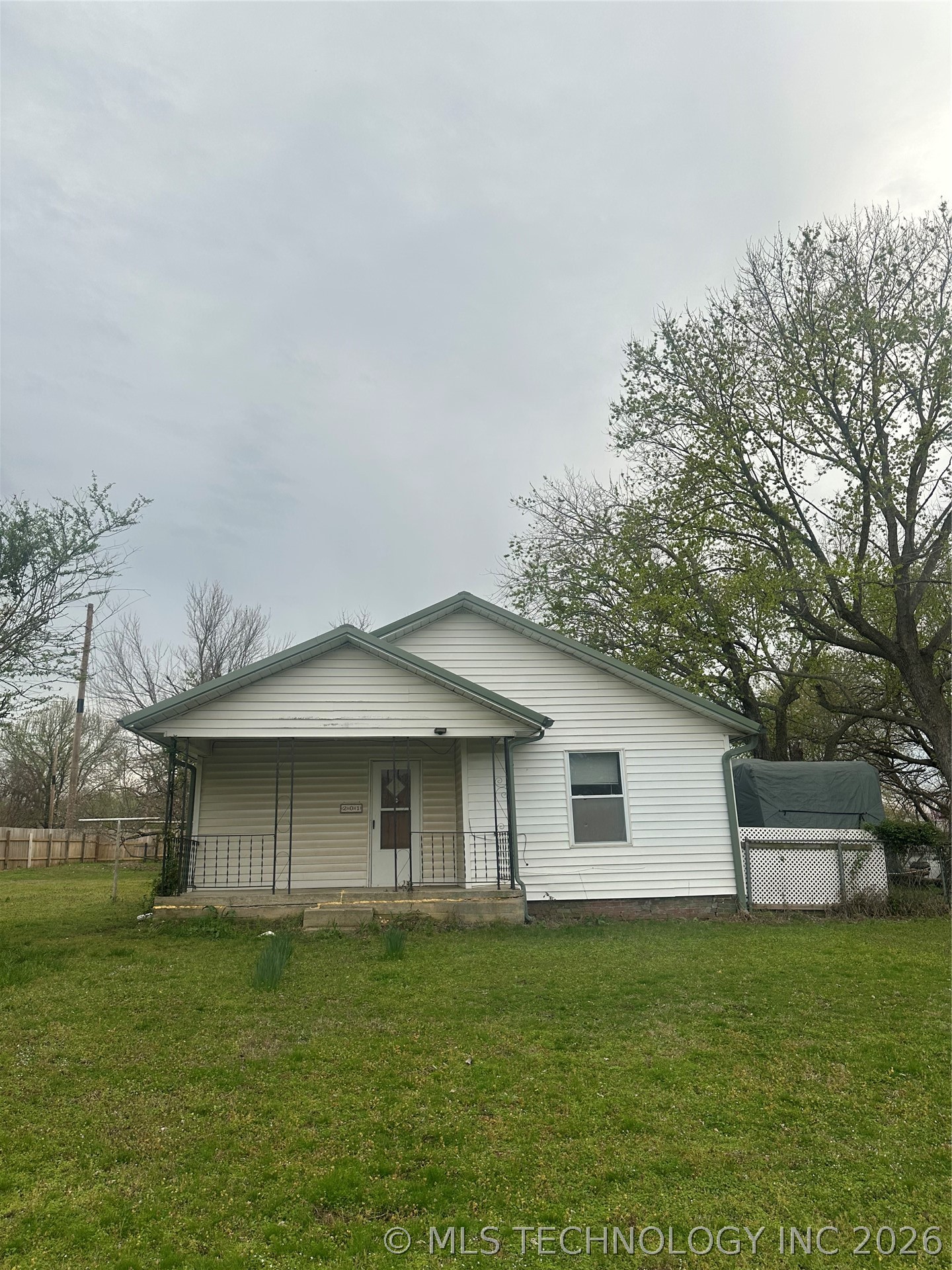 201 W Broadway