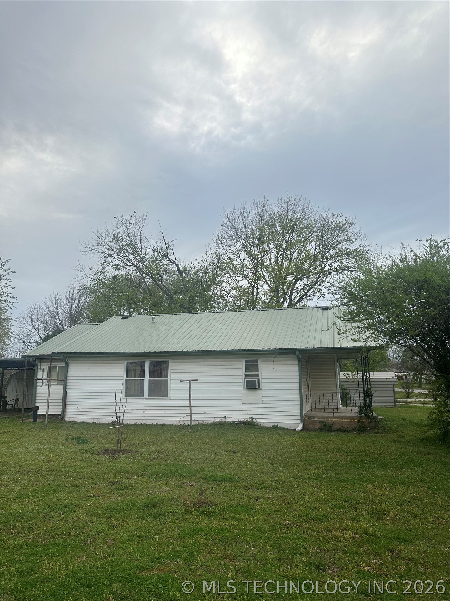 201 W Broadway
