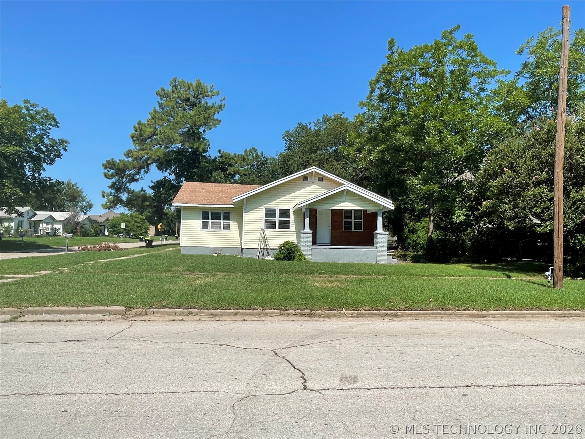 500 W 16 Street