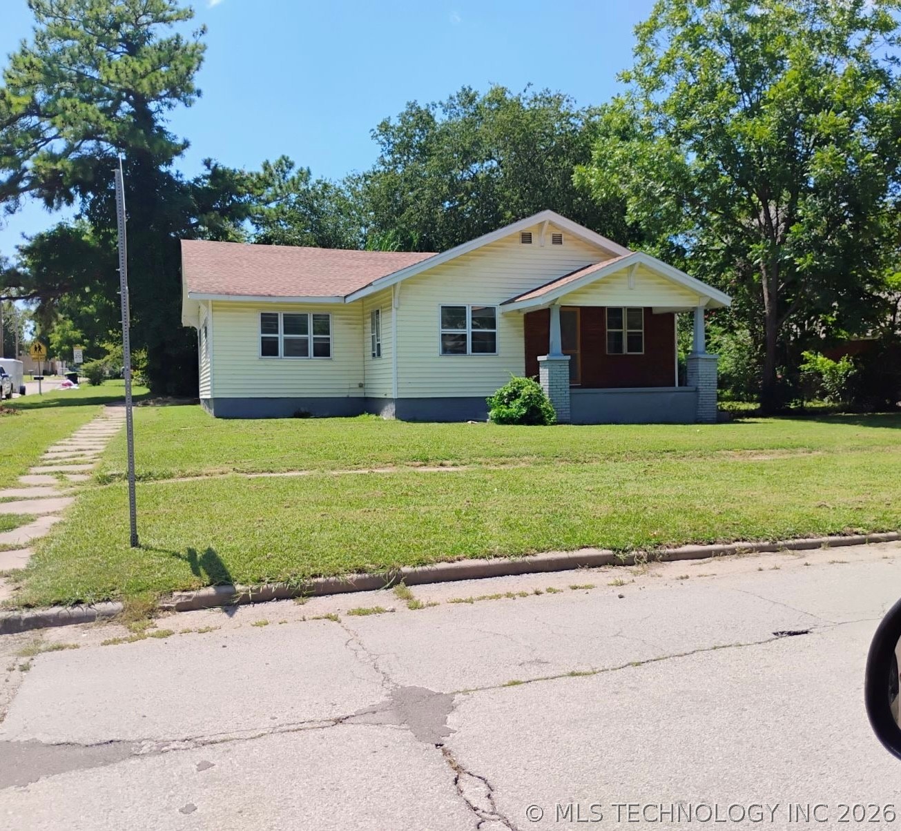 500 W 16 Street